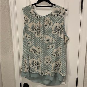 Sleeveless tunic top with flowers